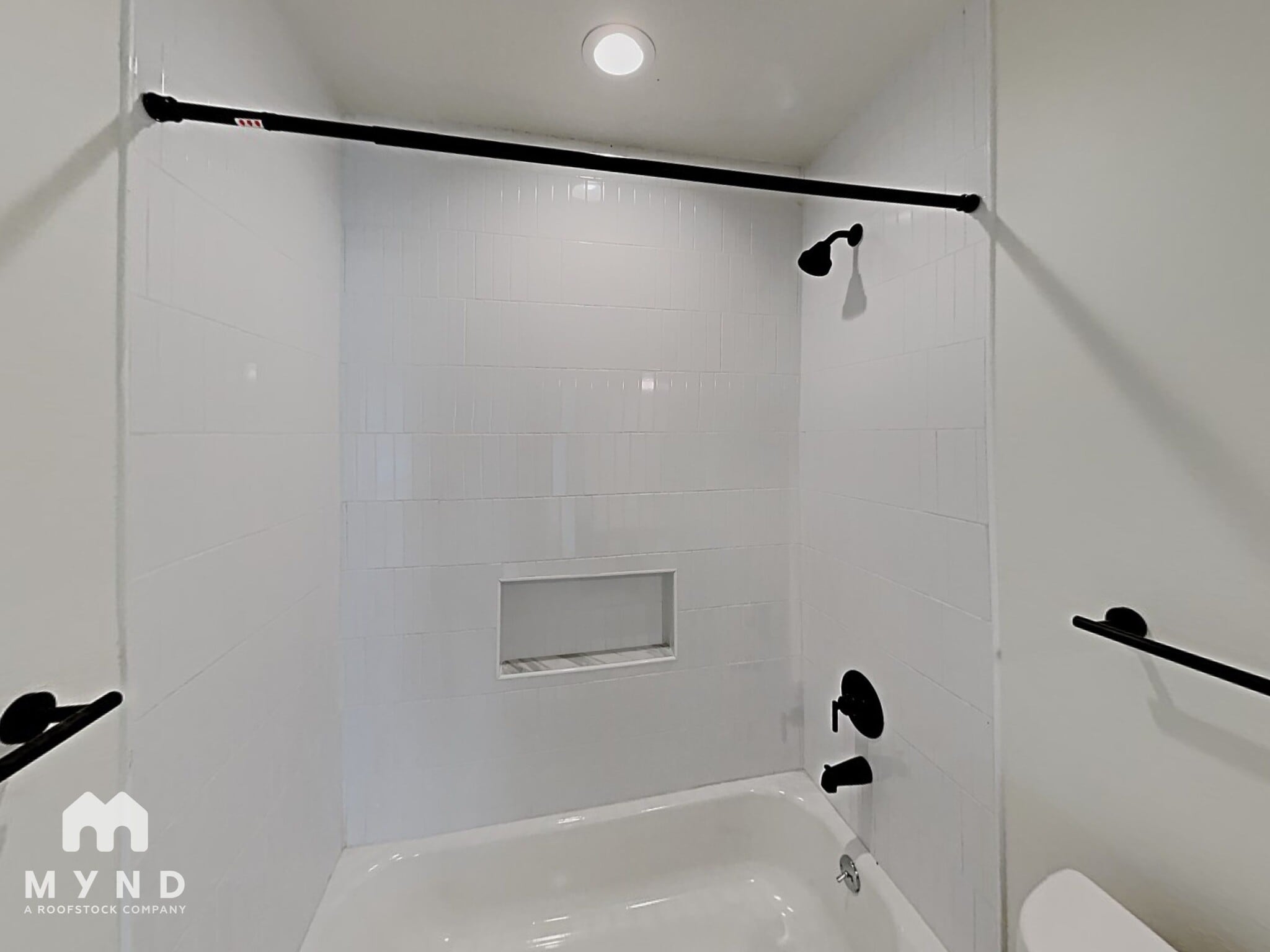 Building Photo - 110 N Ravinia Dr