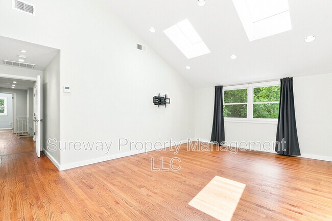 Building Photo - 957 Cherry Hill Rd