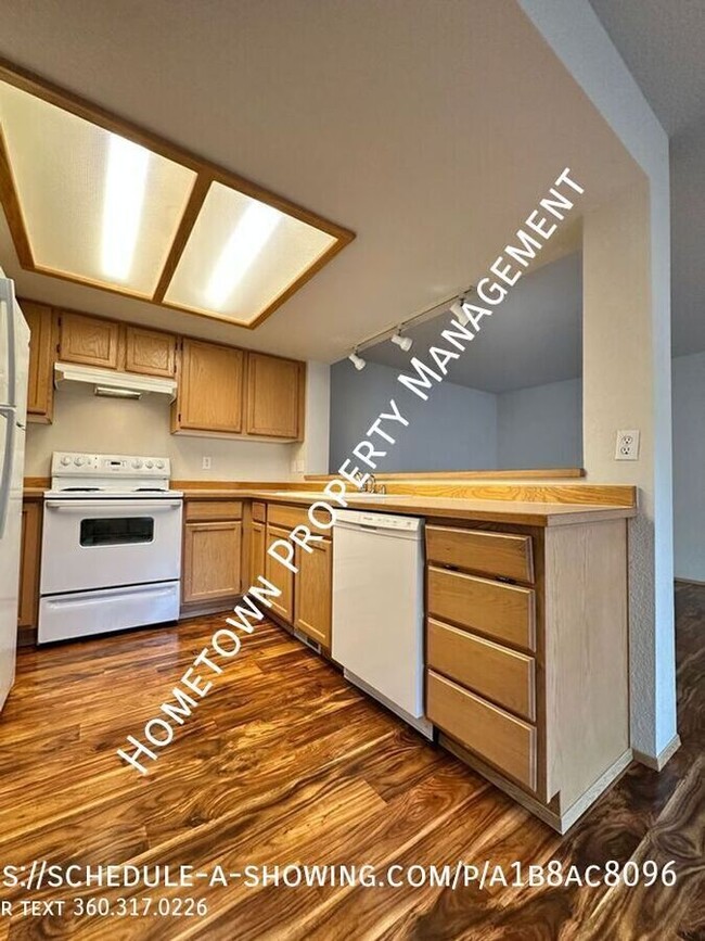 Building Photo - 4403 Chardonnay Dr SE