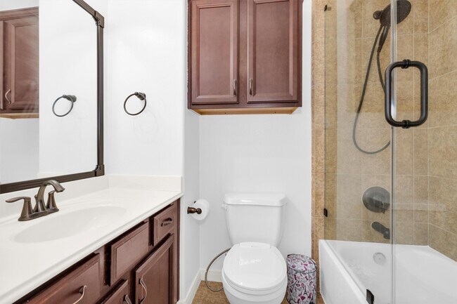 Building Photo - 2944 Auburn Woods Dr