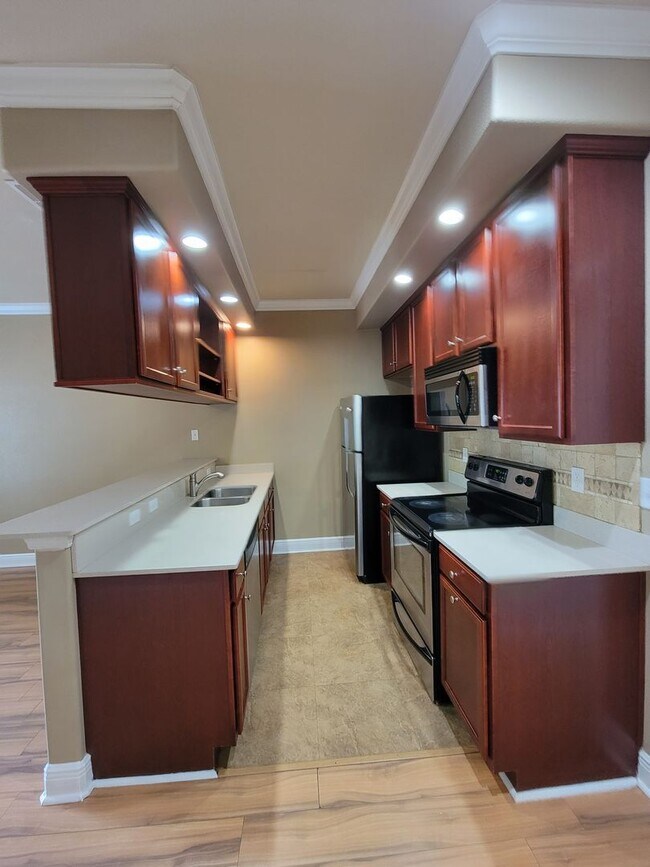 Building Photo - 3 Bedroom town home for rent August 6, 2026 in gated community with pool, renting for $1550 per m...