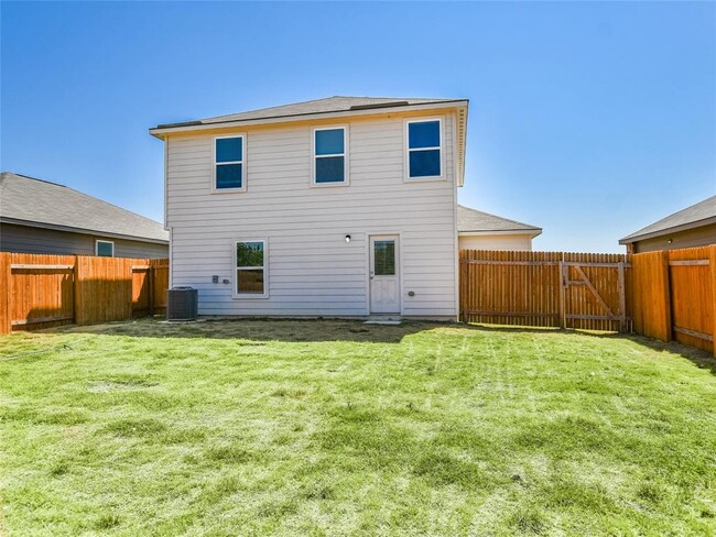 Building Photo - 341 Cres Park Dr