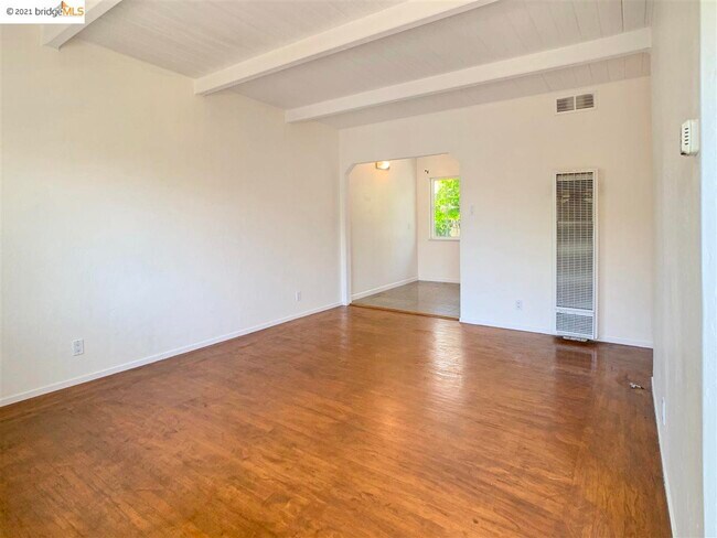 Building Photo - 929 Liberty St