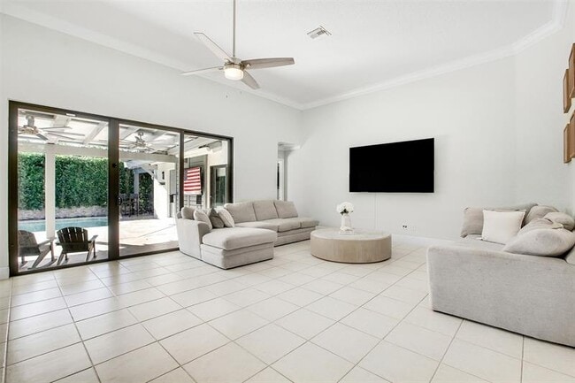 Building Photo - 10918 NW 56th Ct