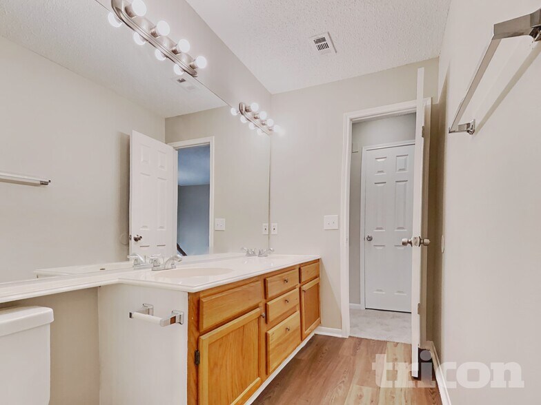 Building Photo - 1030 Cheyenne Meadows Dr