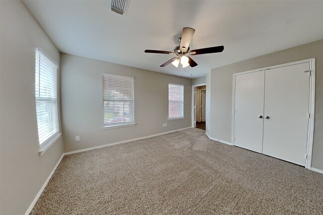 Building Photo - 3730 Bent Springs Ln