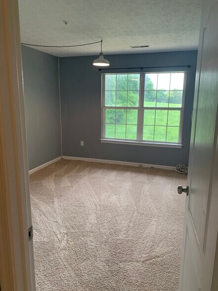 Building Photo - 4622 Deepwood Ct