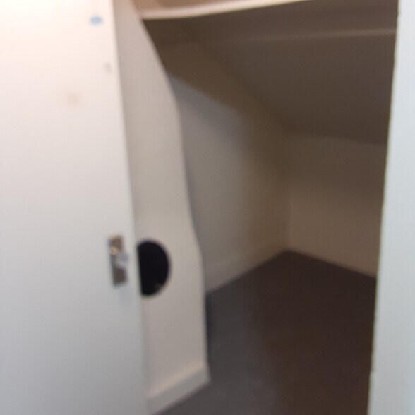 Building Photo - 105 Somerset St