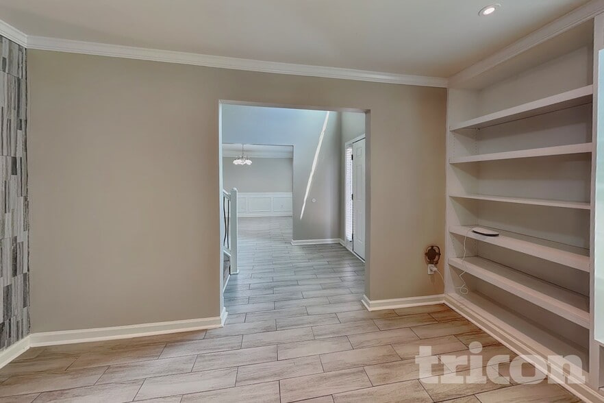 Building Photo - 1806 Dalton Way