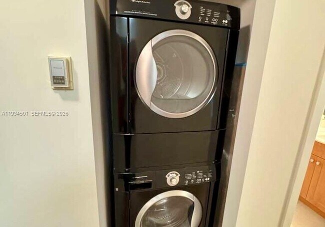 Building Photo - 8430 SW 8th St