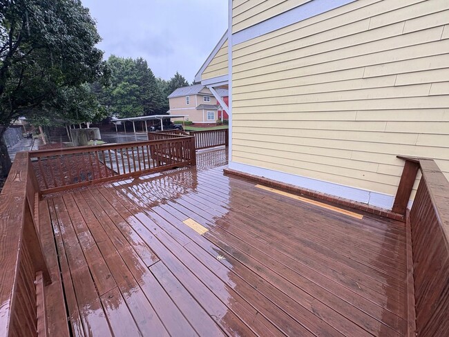 Building Photo - PRE-LEASING FOR AUGUST 2026!