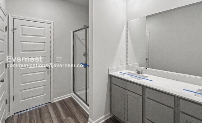 Building Photo - 3 Bed/2.5 Bath Townhome with Garage / Pet-Friendly / Available Now!