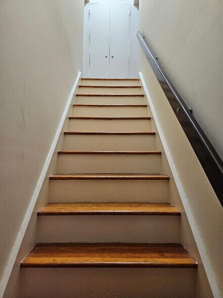 Building Photo - 155 Bradley St