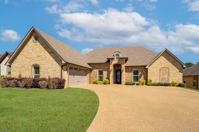 Building Photo - 1610 Olympic Drive