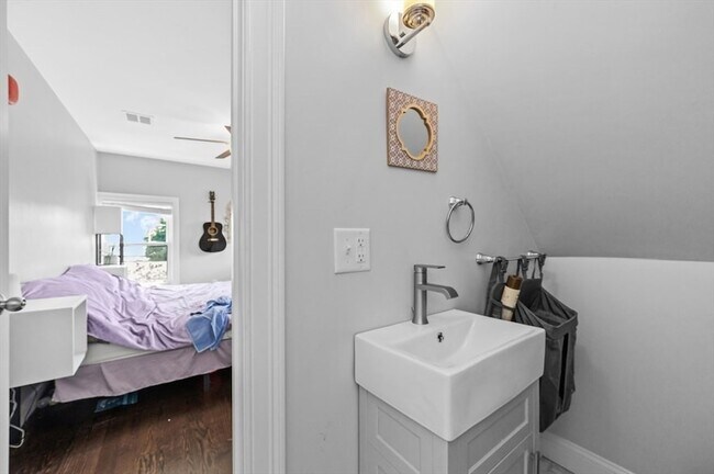 Building Photo - 36 Sturgis St