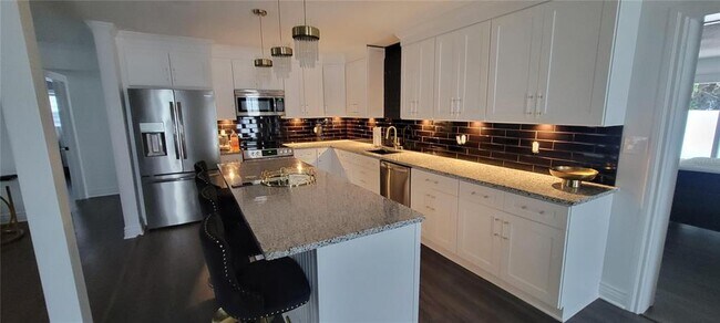 Building Photo - 1619 Linwood Dr