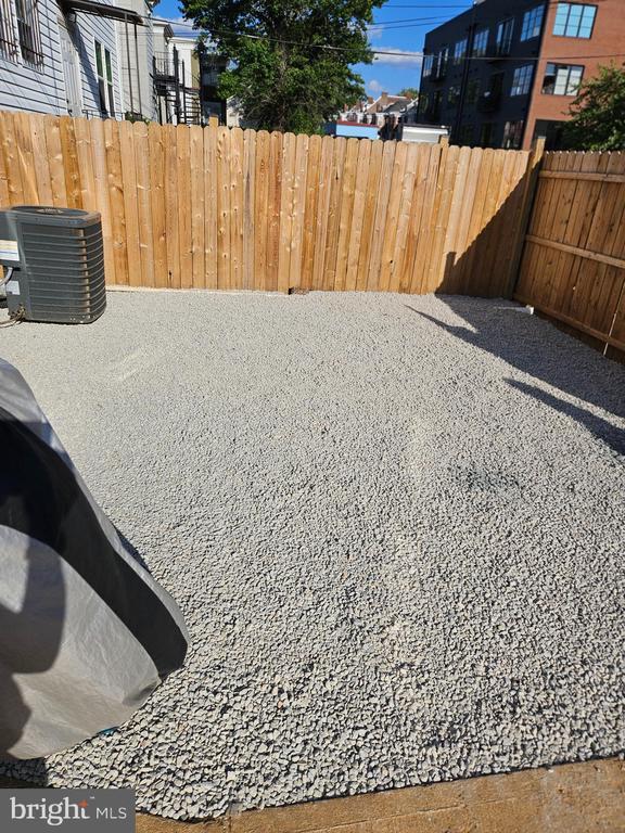 Building Photo - 1223 Simms Pl NE