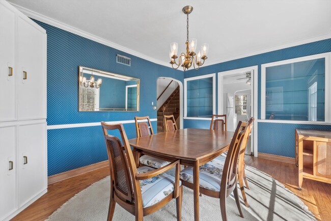 Building Photo - 5457 N Berkeley Blvd