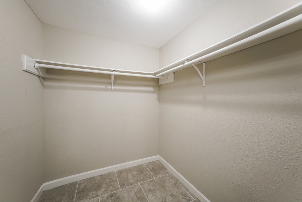 Building Photo - 7659 Athlone Dr