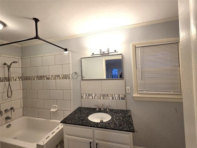 Building Photo - 4701 N Independence Ave