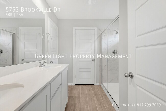 Building Photo - 5753 Brookville Dr