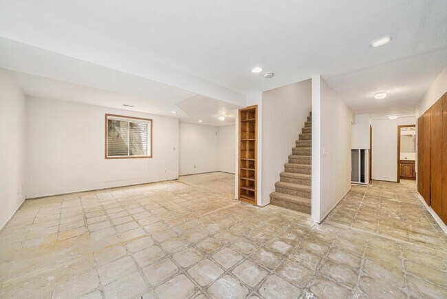 Building Photo - 2913 Ninebark Dr