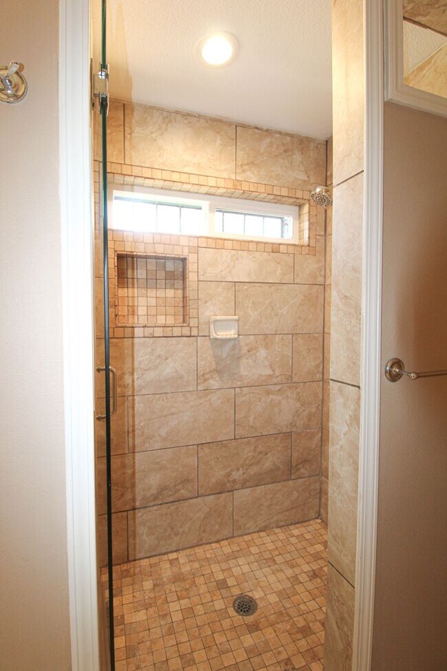 Building Photo - 10323 Quail Meadow St