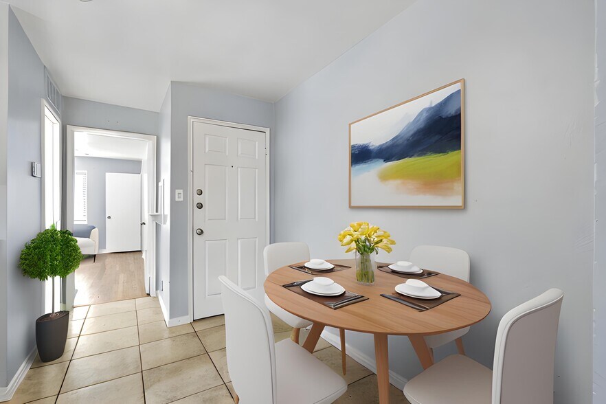 Building Photo - 5837 Locke Ave