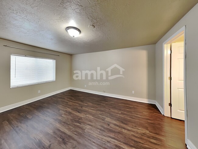Building Photo - 168 Crystal Bay Dr