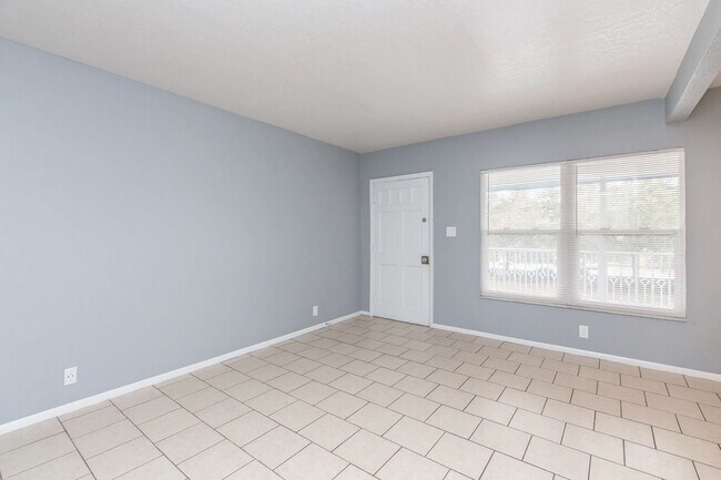 Building Photo - Renovated 1-Bedroom with Private Laundry