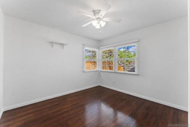 Building Photo - 8420-8424 Dallas St