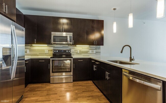 Building Photo - 2907 Woodall Rodgers Fwy