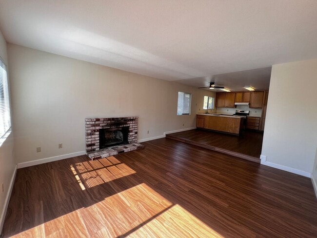 Building Photo - Charming 3-Bedroom, 2-Bath Home in a Highl...