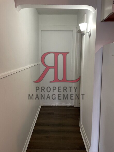 Building Photo - 346 Stewart Ave