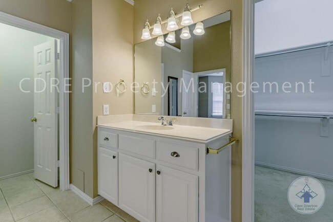 Building Photo - 1211 Limestone Creek Dr