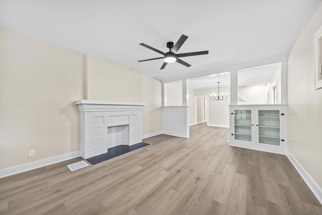 Building Photo - 263 Crestview Rd