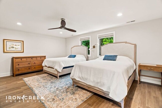 Building Photo - 3015 Sand Hill Crane Dr