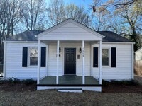 Building Photo - Great central Greensboro location with a detached 2 car garage space! Near UNCG