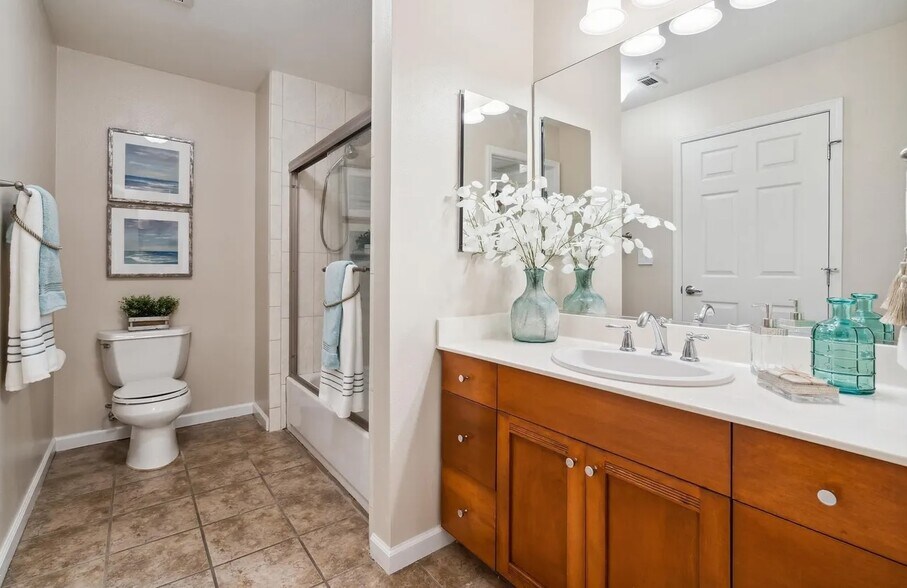 Building Photo - 30 E Julian St