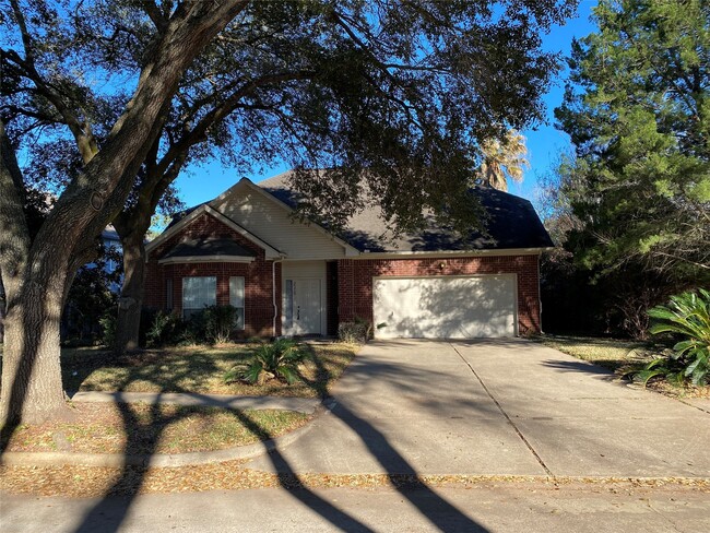 Primary Photo - 215 W New Meadows Dr