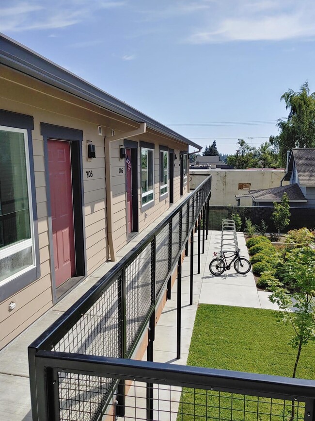 Building Photo - 134 N 18th St