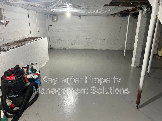 Building Photo - 210 Biltmore St