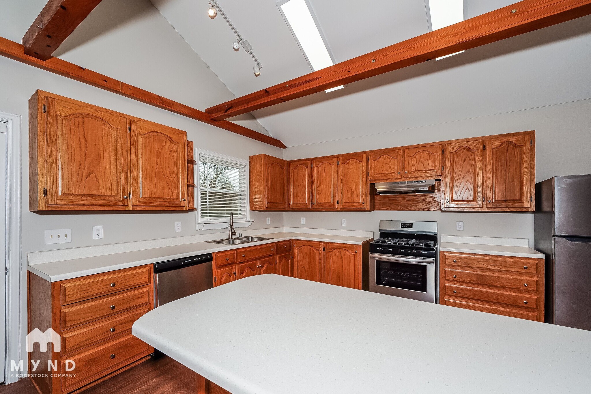 Building Photo - 6538 Mountain Heights Rd