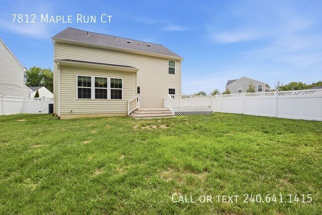 Building Photo - 7812 Maple Run Ct