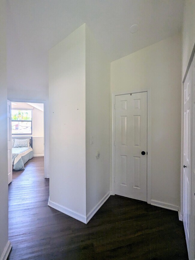 Building Photo - 12676 Shoreline Dr