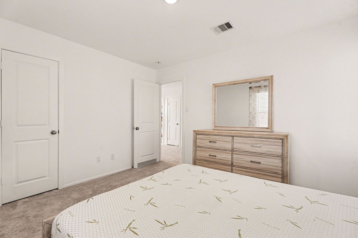 Building Photo - 9502 Brookside Point Dr