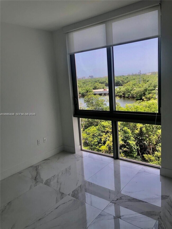 Building Photo - 16385 Biscayne Blvd