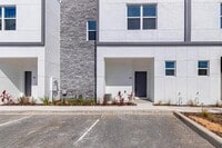Building Photo - 400 Famagusta Dr