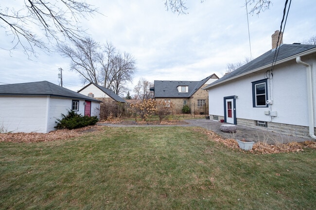 Building Photo - 4135 Quail Ave N