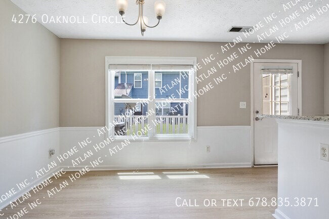 Building Photo - 4276 Oaknoll Cir